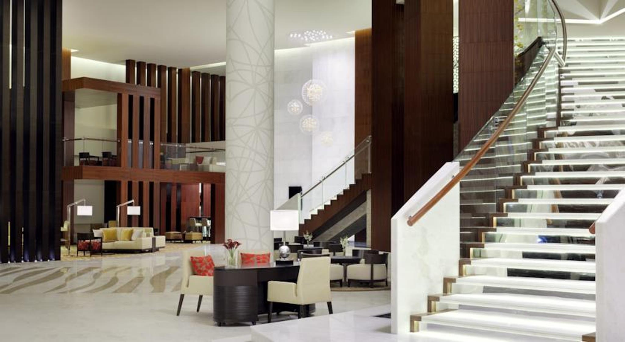Marriott Executive Apartments Al Jaddaf, Дубай Екстериор снимка The lobby of the Ritz-Carlton, DIFC