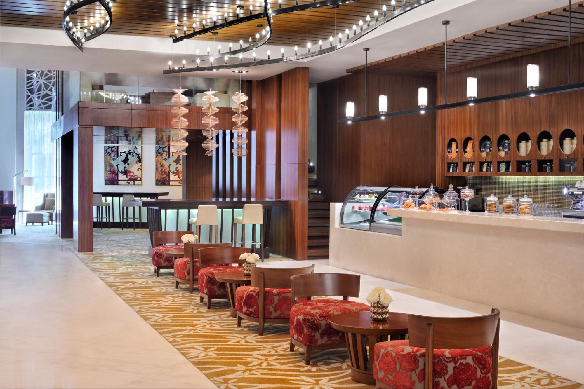 Marriott Executive Apartments Al Jaddaf, Дубай Екстериор снимка The Lounge at the airport