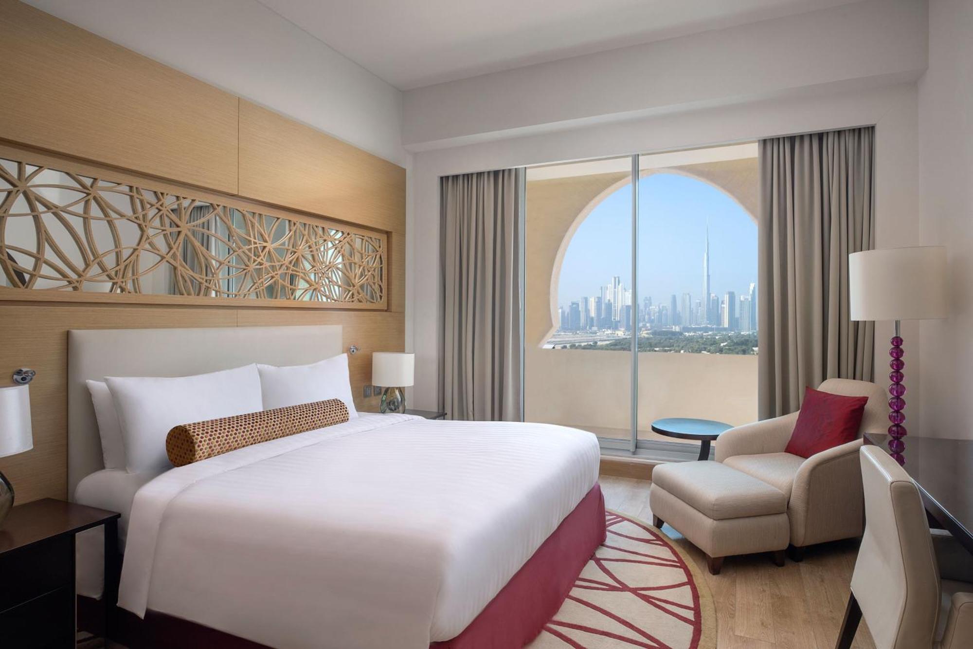 Marriott Executive Apartments Al Jaddaf, Дубай Екстериор снимка A bedroom at the hotel