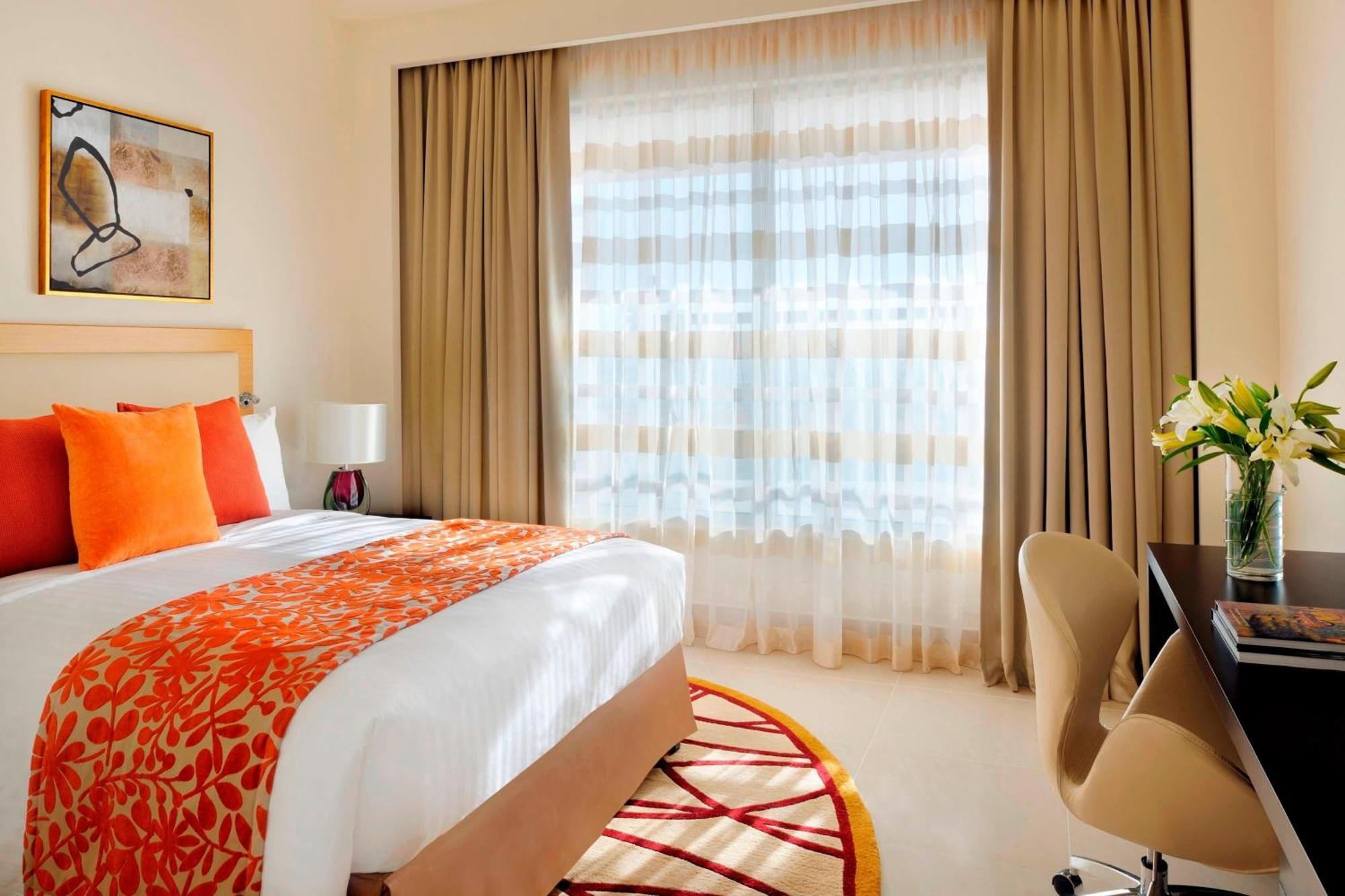 Marriott Executive Apartments Al Jaddaf, Дубай Екстериор снимка