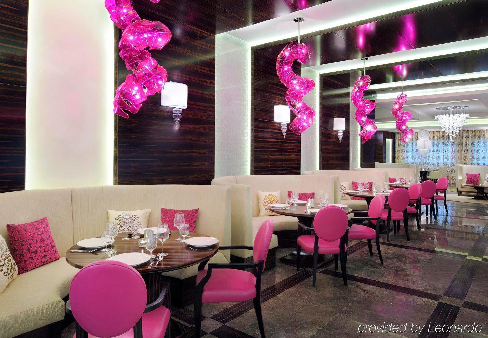 Marriott Executive Apartments Al Jaddaf, Дубай Екстериор снимка Restaurant